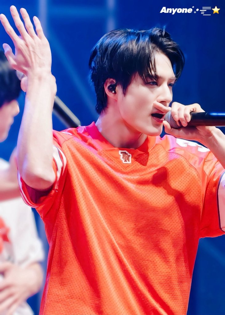 ECLIPSE_423's tweet photo. 260917  영캠프 Youngcamp 

무대를 완전히 불태워버렸어🔥

#제노 #JENO #ジェノ #李帝努 #NCTDREAM #엔시티드림 https://t.co/ja7hA0M0eu