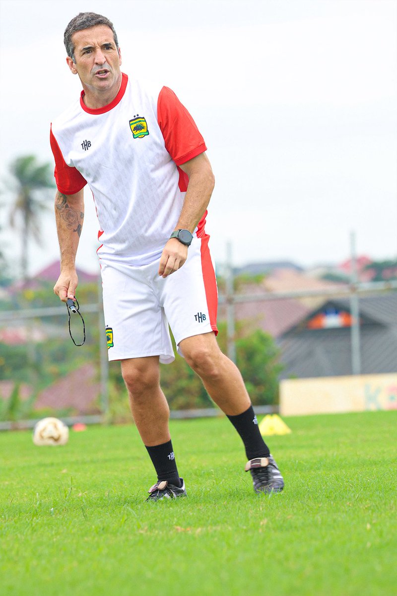 AsanteKotoko_SC's tweet photo. Working together for Sunday. 
#GPLMD3 https://t.co/MRIFZ9cIVh