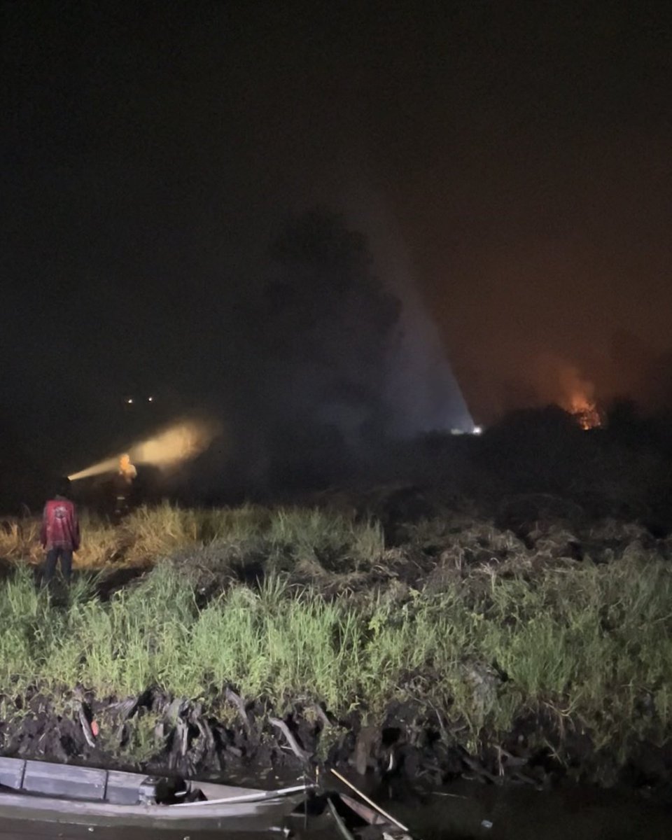 greencitzen's tweet photo. ❗️We need your help❗️

X please do your magic ✨ 

Kami perlu bantuan, saat ini beberapa mesin milik BPK membutuhkan bahan bakar dan oli untuk mesin.

Bantuan dari pemprov tidak merata, sedangkan kami juga perlu segera.

Bantu melalui : https://t.co/wVOi8Za5d4 or scan QR dibawah https://t.co/Cb0kJhk05B