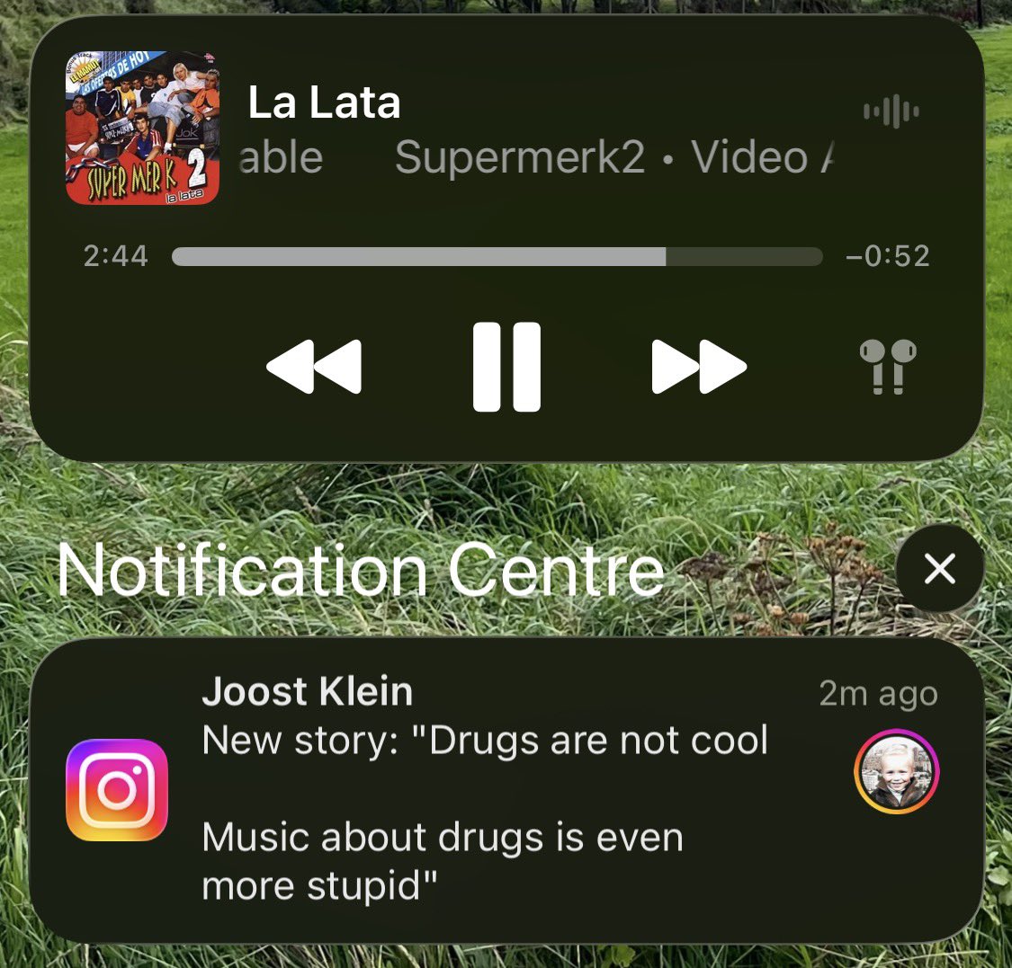 vanesaink's tweet photo. Sometimes I wonder if he hacked my phone 🤔 jailbreak https://t.co/AB2EfnIXb0