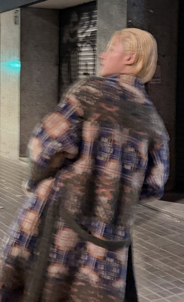 JWYcomfort's tweet photo. ok but .... CAN WE TALK ABOUT THIS WOOYOUNG LOOK !???????????? https://t.co/ZBXPJBa2nD