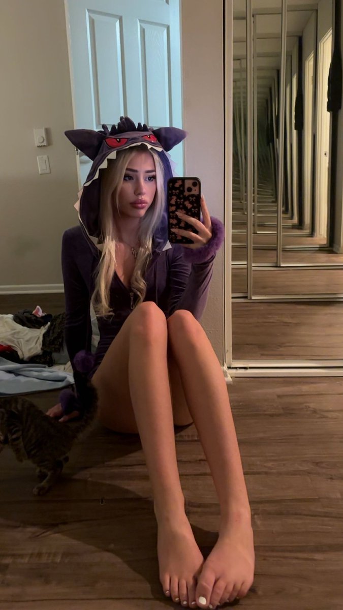 Brielleuh7's tweet photo. hello there :) https://t.co/dr0nXQV5cV
