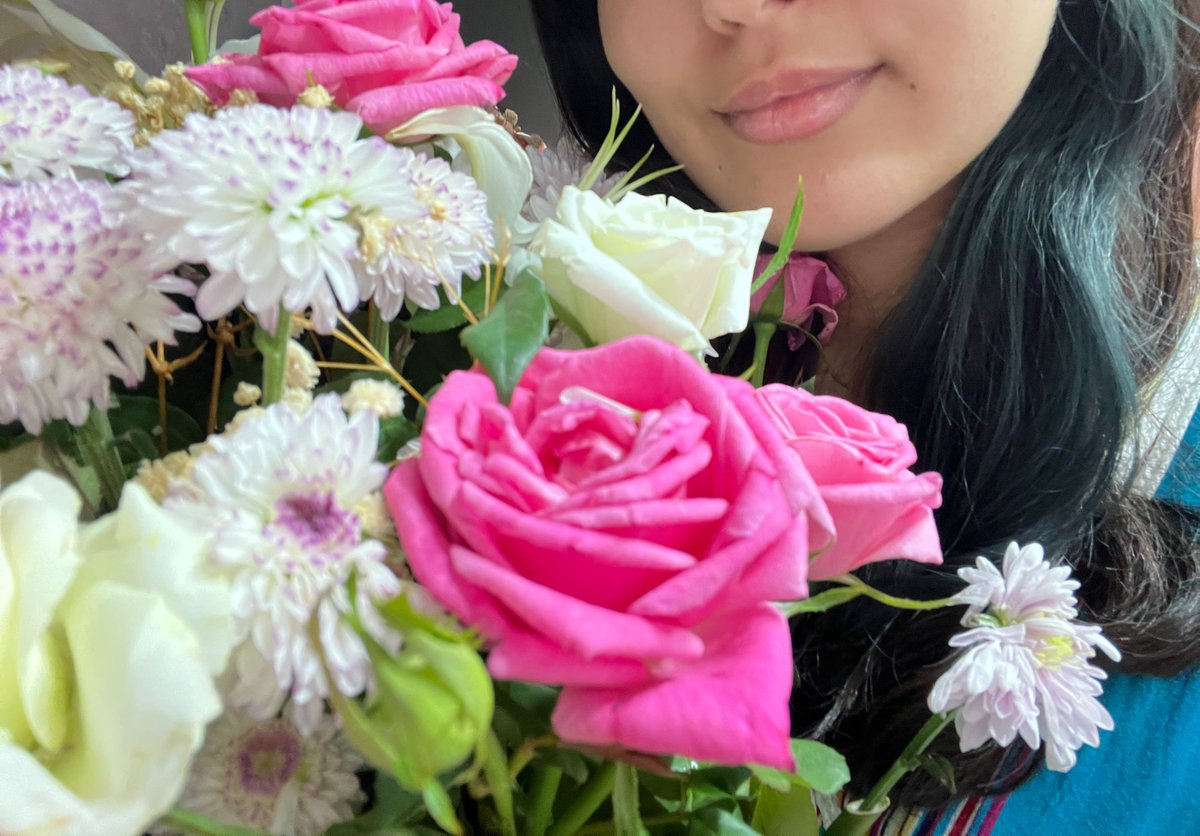 Bvvxraa's tweet photo. Lah ch7al zwina tfi9 ou tl9a flowers https://t.co/o9Pan2SrPd