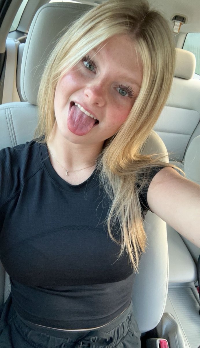 Goonxvfb's tweet photo. Cuck Submitted boo classmate Gabby, lvl 18, needs a big cock, let her bop ass rot your brain😵‍💫 #bop #bops #bopper #slut #submission #irl #ass #tits #cuck #trib https://t.co/wPObSNGsxn