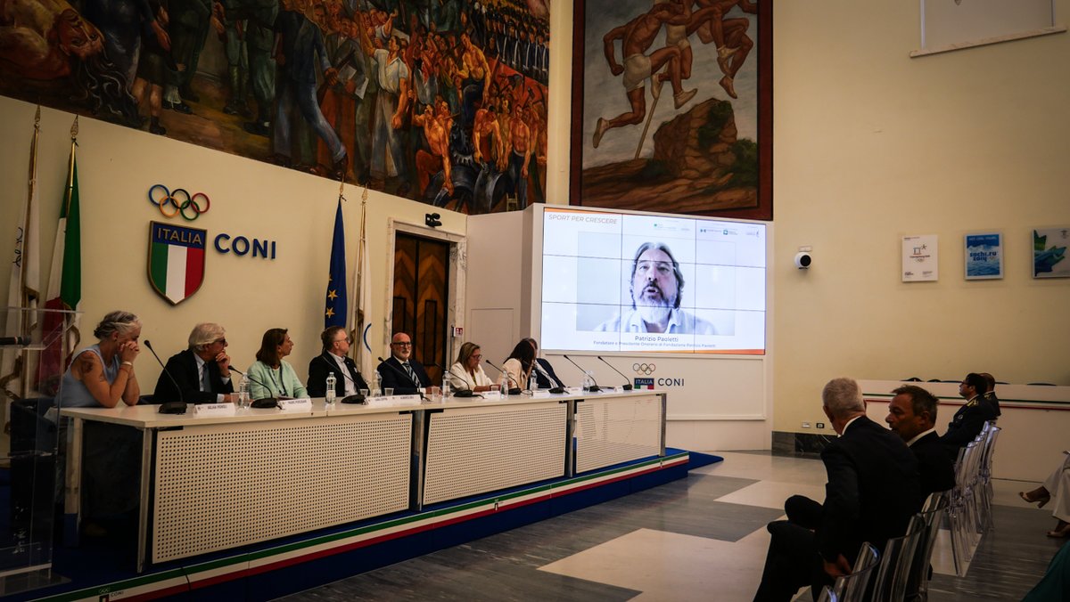 Paoletti_FND's tweet photo. 📸 #SportPerCrescere a Roma ⛹⚽🏀
Una giornata di confronto e condivisione ieri al @Coninews per presentare il progetto promosso da Fondazione @ospniguarda e Fondazione Patrizio Paoletti. Leggi la news e scorri le immagini 📷 
👉 https://t.co/TZ2mjsAdHh
 #SportESaluteMentale https://t.co/oxzdlhjKtc