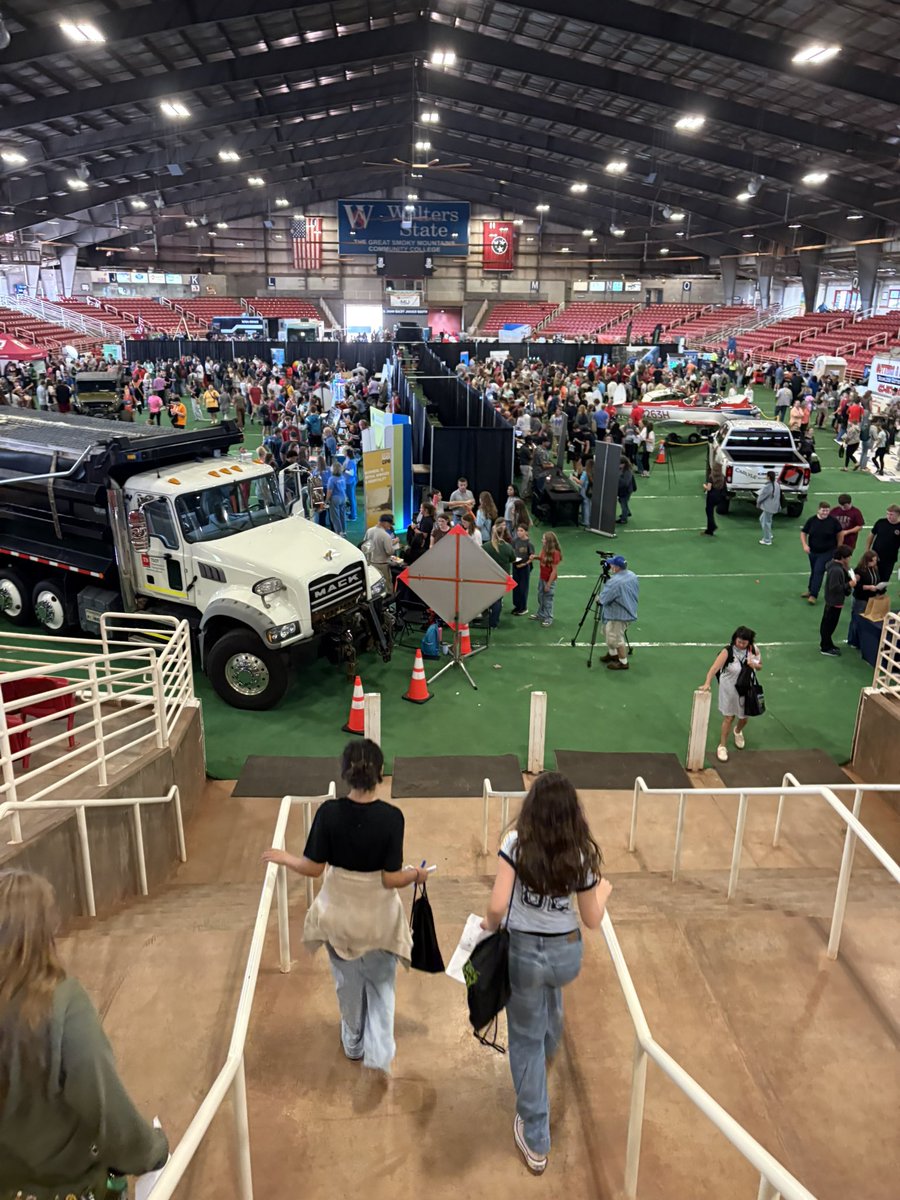 MUtilitySystems's tweet photo. We had a great time at this yearโs Hamblen County Future Ready Expo! A wonderful opportunity to connect with local 8th graders, share more about careers in the utility industry, and encourage the next generation as they explore future opportunities!
#FutureReady #communitypowered https://t.co/KMj2DAkRzK