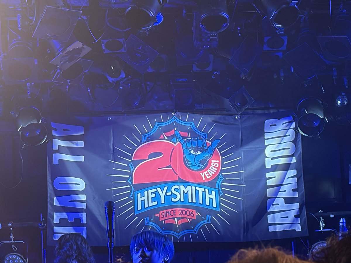 610mayu0919's tweet photo. ほんこち熊谷HEAVEN'S ROCK!
HEY SMITH行ってきたー✨
ヘイちゃんのライブハウスでのライブ参戦は初だったけどめちゃくちゃ楽しかった🎵
次男と同じタイミングでダイブしてた🤣帰り家の近くの山岡家行ったらヘイちゃんのTシャツ着てるご夫婦いたけど声かけられなかった🥺
next…10/8SeedleSs Party！ https://t.co/FHnPI4uURi