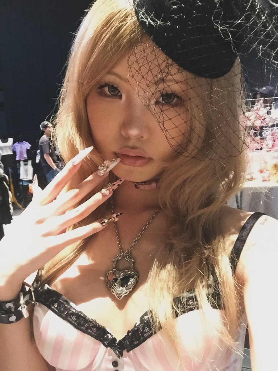 Samtwf9 tweet picture