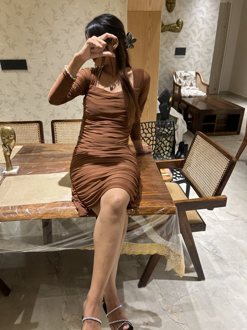 Vritikaqueen's tweet photo. Being locked 🔒 is good for you btw https://t.co/RLcvNlNt13