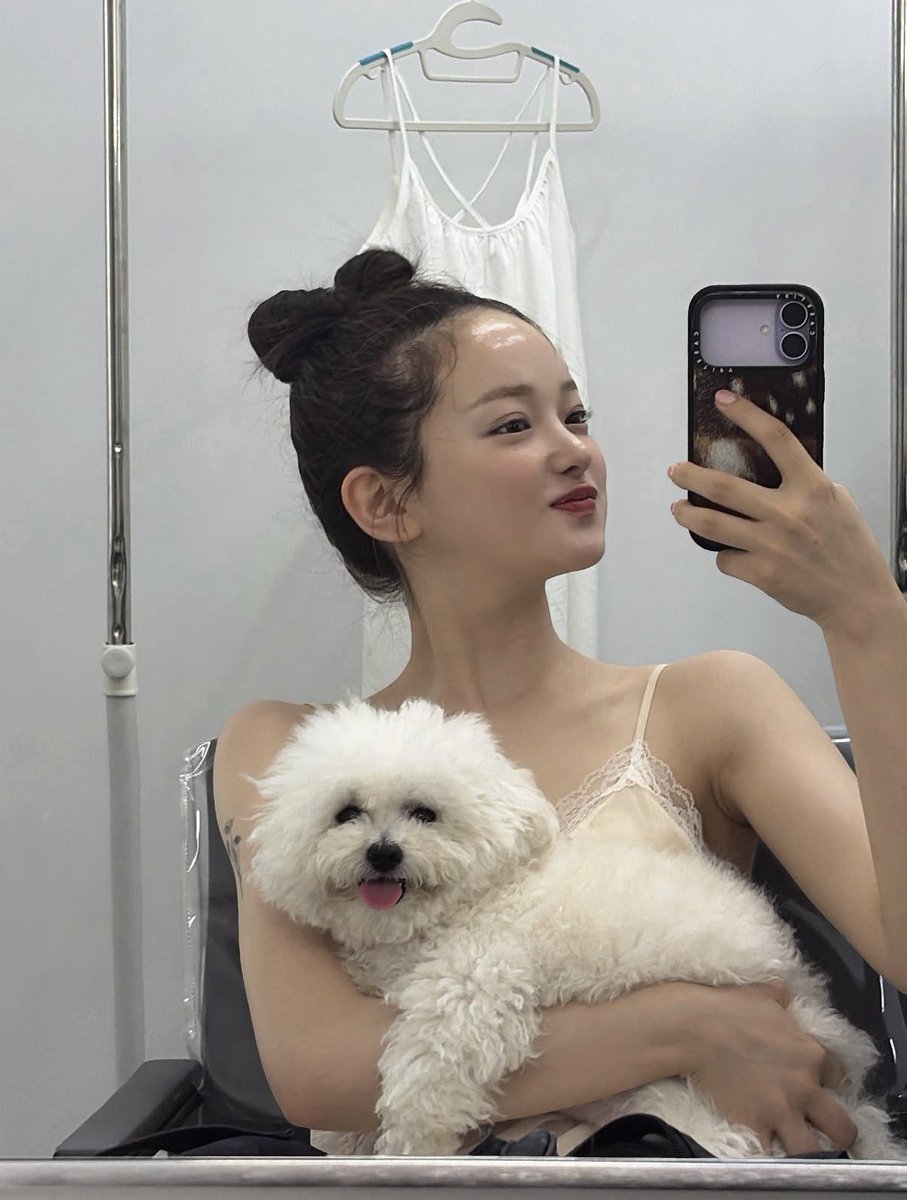 moamoa_16's tweet photo. ひまりちゃんのツヤん肌の秘密
美容医療もだけど、やっぱりホームケアも大事✍🏻️✨️...φ( ˙꒳​˙  )ﾒﾓﾒﾓ https://t.co/dOEo2a0eNI
