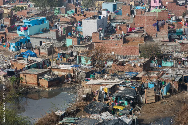 SouljiFromFr's tweet photo. @Gujarati_arya16 @enraje @Evabastian05 All that jeetbabble is useless, Baljeet. Y'all are living in slums like this. The only baths that you take is in the shit colored "water" that you call ganga. https://t.co/y8NbavrX3j