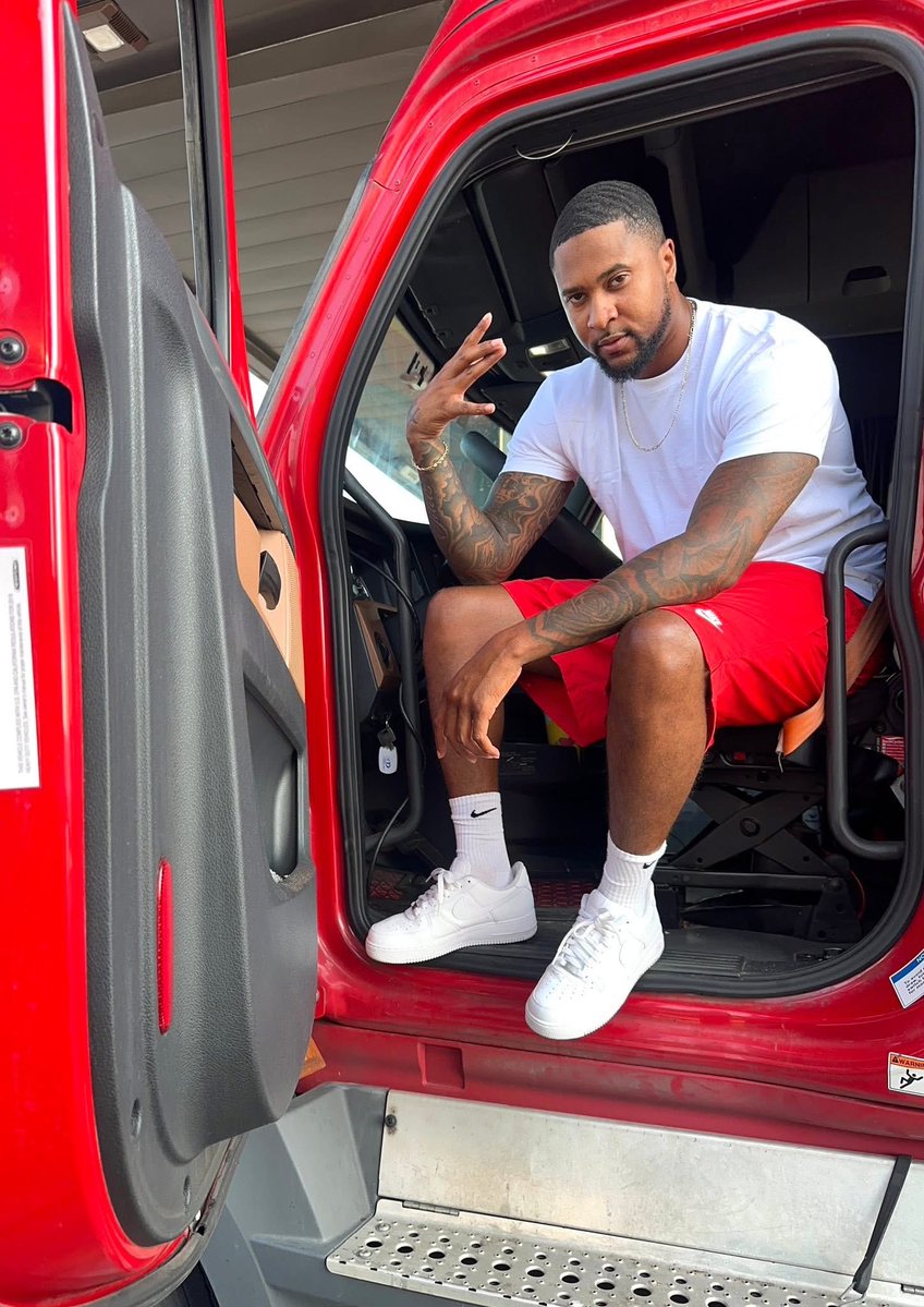 bigdictrucker's tweet photo. Repost if you got yo CDL 😈🩸🚛
https://t.co/aa5F647KKh https://t.co/8pGmJKMAZL