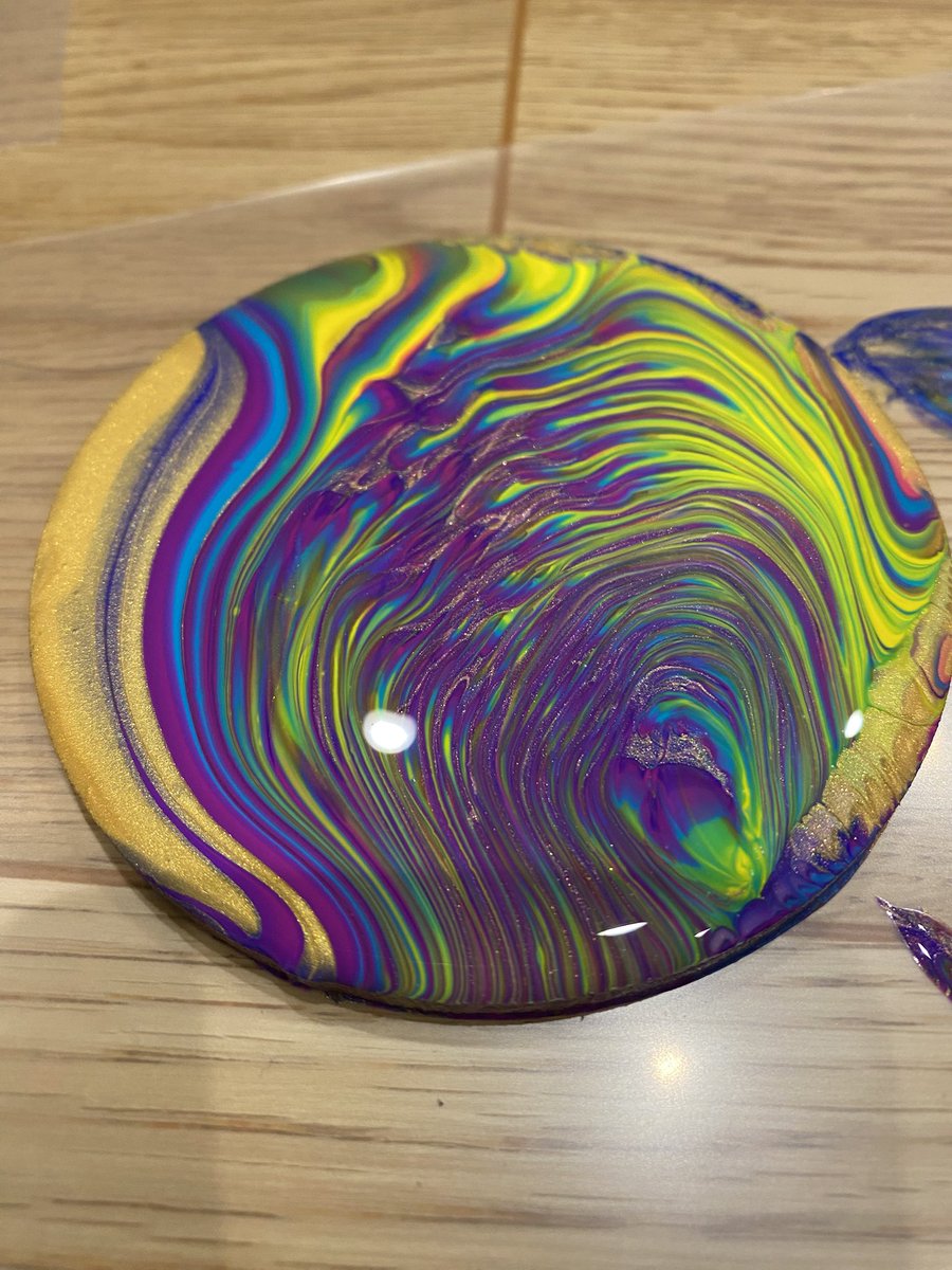 Ayuna_Fairy's tweet photo. Cells aren’t forming😫

#Fluidart 
#Pollingart https://t.co/1wkDVlYqeB