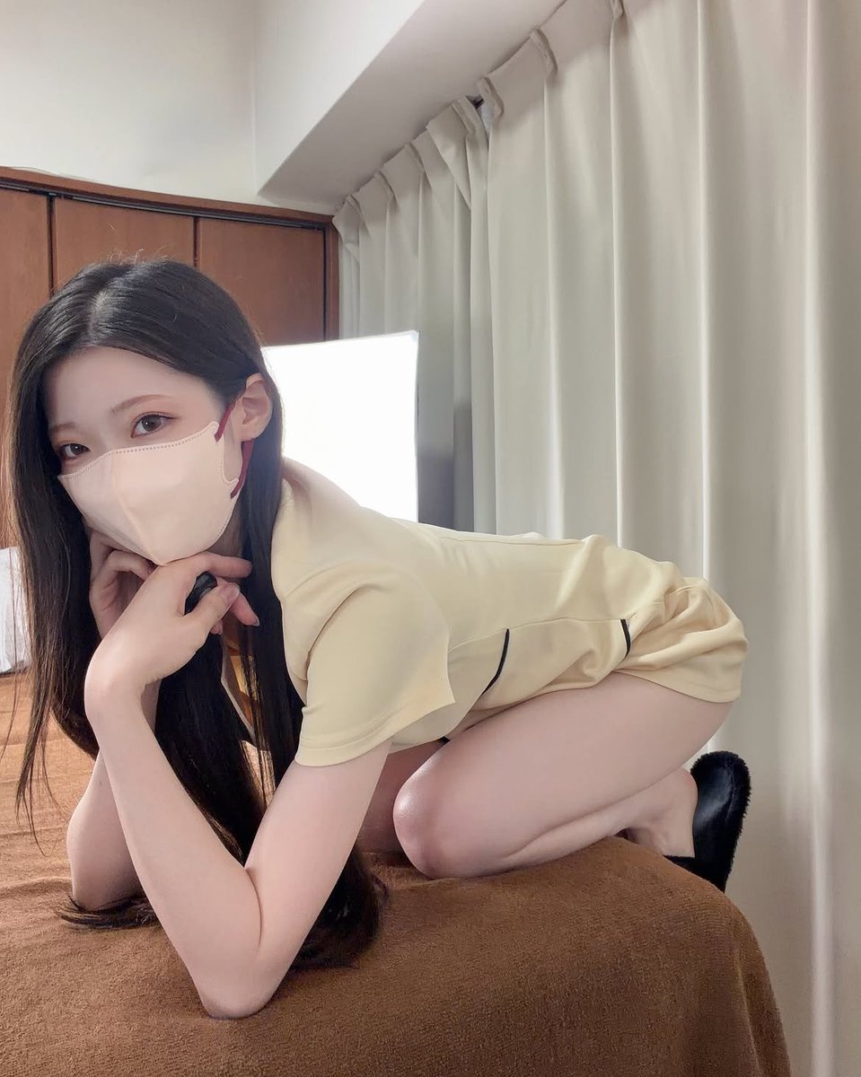 writedrkim's tweet photo. 被妈妈盯着下面硬起来没有 #反差 #女大 https://t.co/ygKiCKz3kC