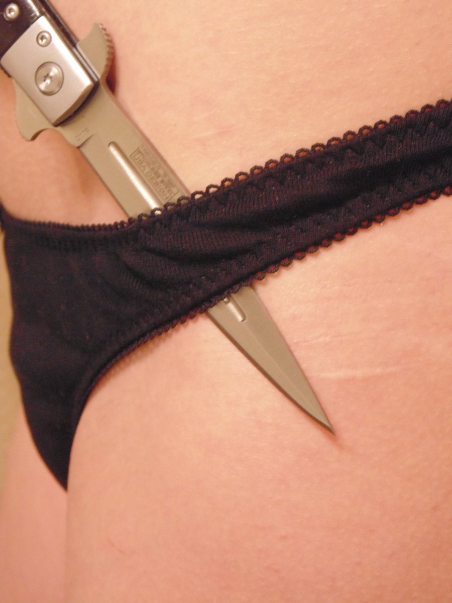 saddiedark's tweet photo. knifeplay is one of my favorites https://t.co/GBVPMyisR1