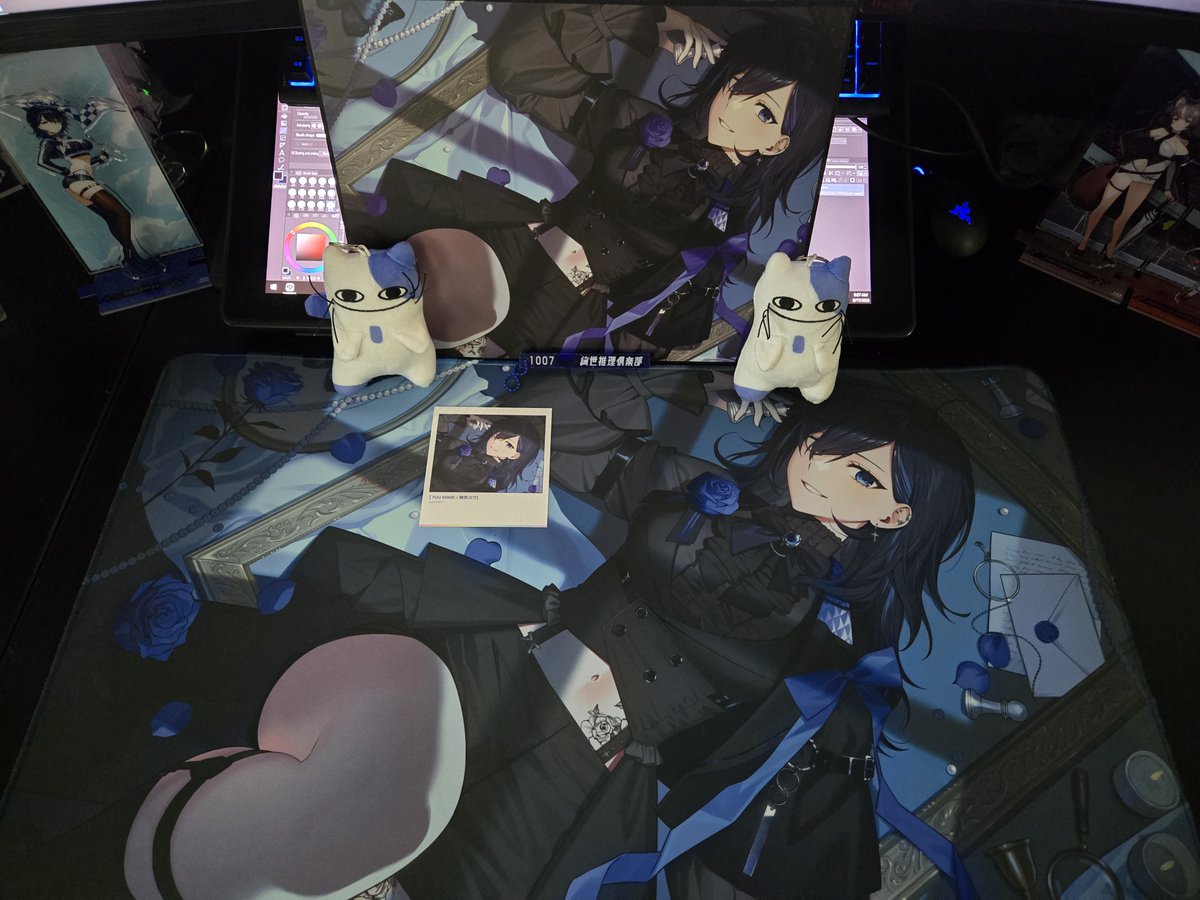 TheZuhark's tweet photo. Yuu's birthday merch has arrived! Now I can bring the Yuunion cat around so everyone can see the perfect lifeform.
#絢世ユウ #Yuunion https://t.co/VqEuytt2aD