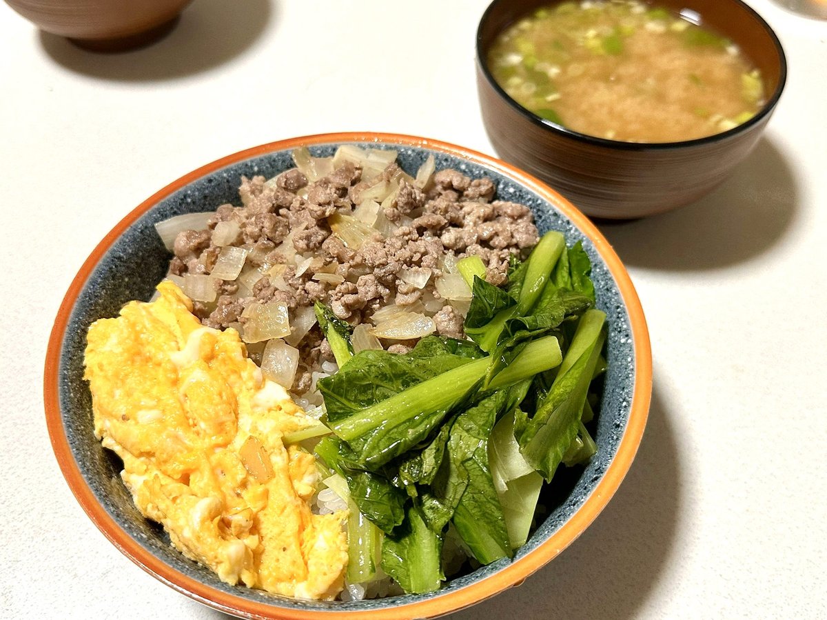 vishnu153's tweet photo. まって今気づいたけど24時間後には記念日でつまりダンプラってこと！？ https://t.co/7BDwsktZ9a
