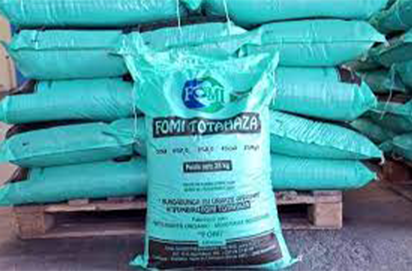 radio_rpa's tweet photo. À @burungaProvince, la distribution de l’engrais @FomiBurundi sera désormais soumise à de nouvelles règles. Le gouverneur Parfait Mboninyibuka exige un meilleur suivi des stocks et une répartition équitable des quantités disponibles, tout en menaçant de sanctions les responsables de pratiques irrégulières.

➡️https://t.co/d2AW5Hz3sf 

#Burundi