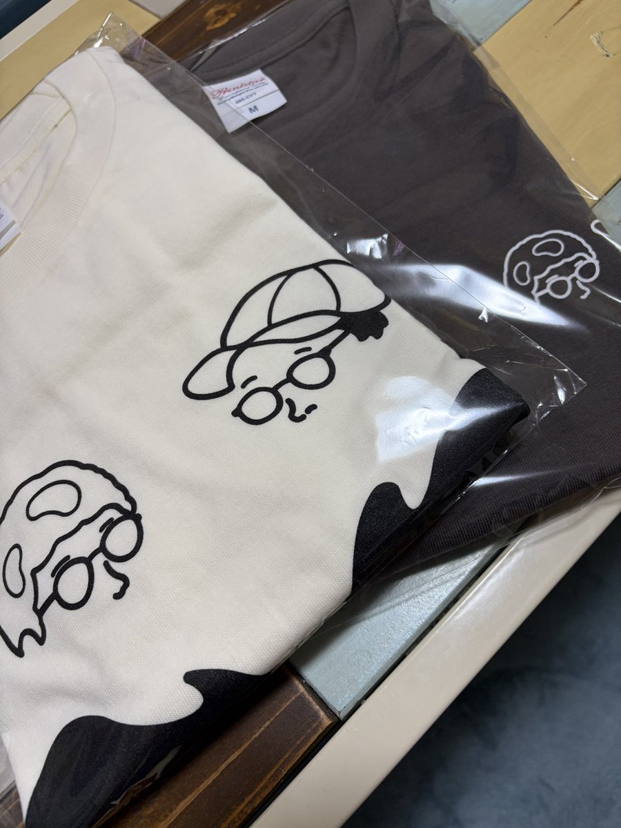 7226nu's tweet photo. Tシャツ届いたー
思ったより早く届いたー
#meganebiiki https://t.co/UKpqpm7DyS
