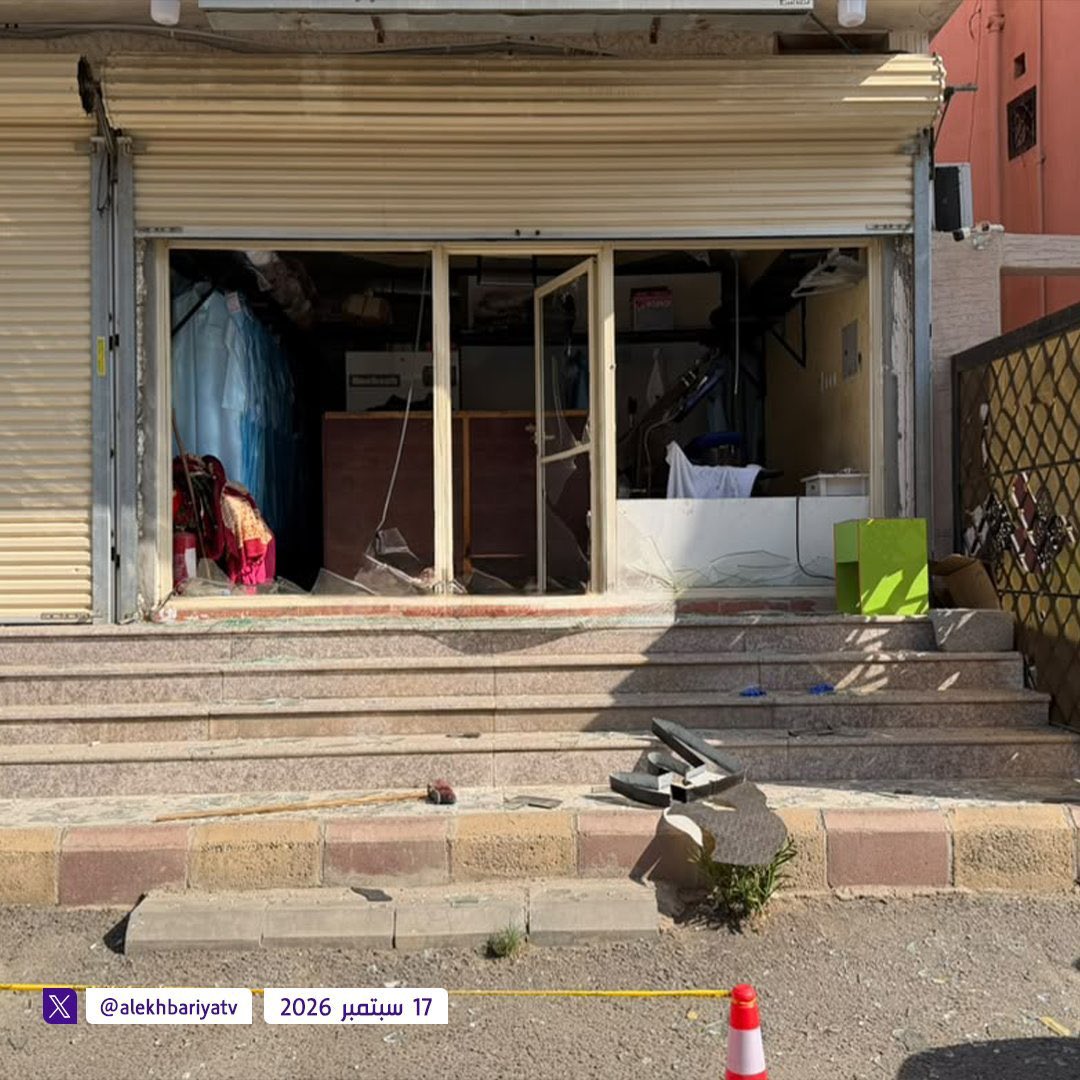 LMCABB's tweet photo. Poor Yemeni. 🇾🇪😕 He was attacked while working in his laundry shop in Taif. https://t.co/V5TRO6eoPC
