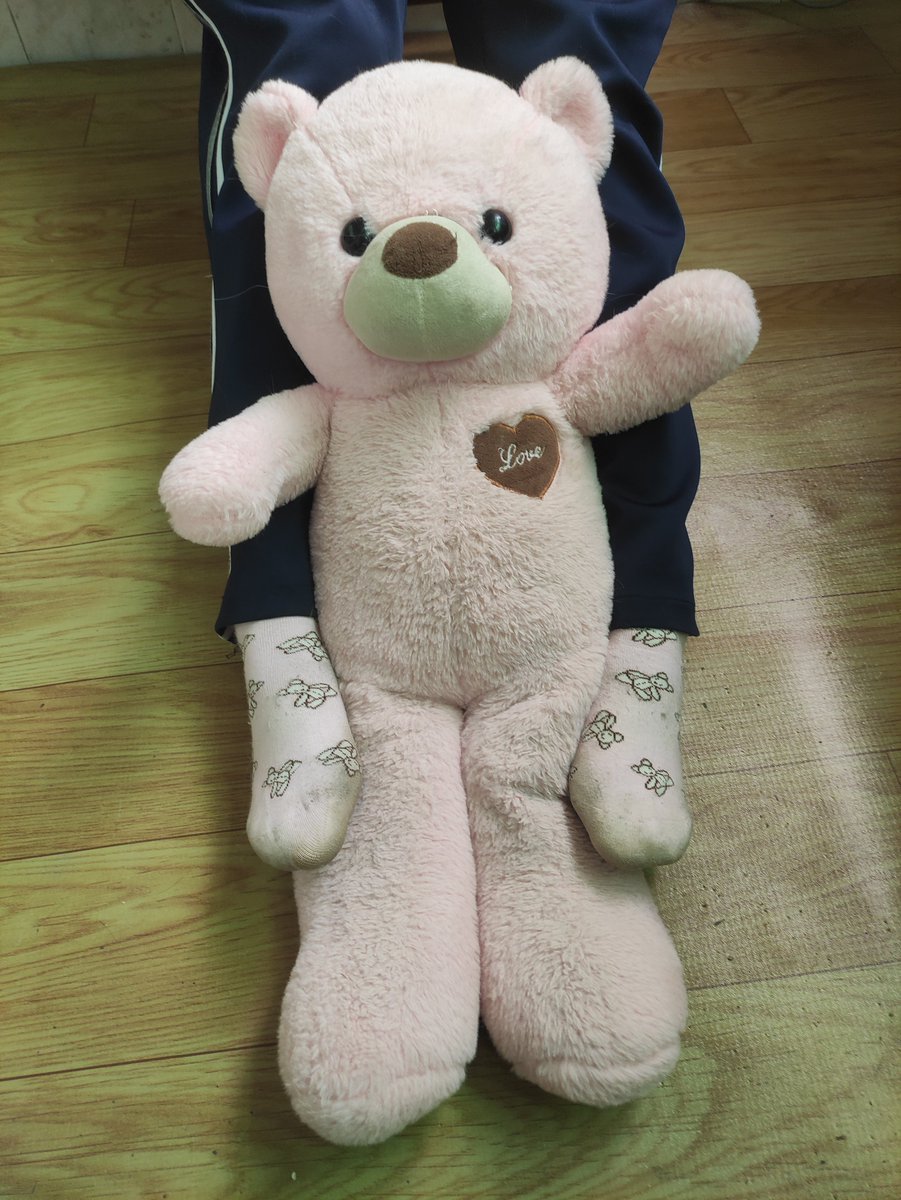 dirtysockslove's tweet photo. 小三mm三周半的粉袜袜，实在是太期待了，就让加拍了一套踩玩具熊的图和视频，喜欢的朋友私信我哦
#恋袜 #棉袜 #重口味 #臭袜子 #袜 #原味 #原味袜子 #原味袜 #丝袜 #舞蹈生 #舞蹈袜 #原味内衣 #连裤袜 https://t.co/hxlSyBo1N4