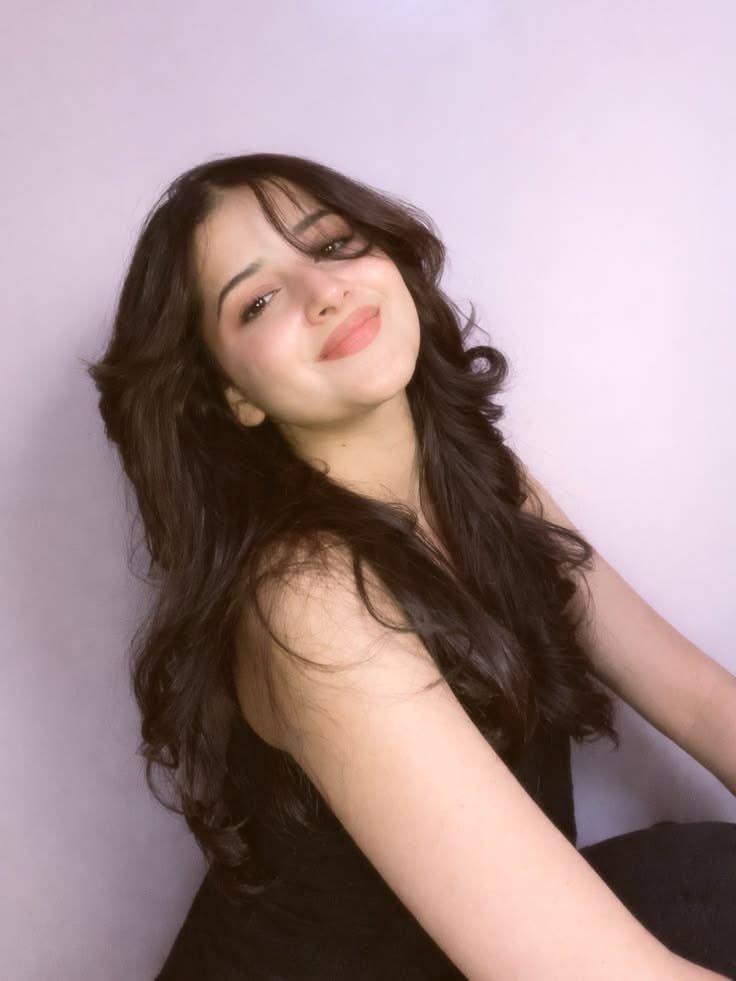 Sukreetirabf's tweet photo. Hiiii hundsum 💞💞💕💕💞 you 🌹 https://t.co/GiWOfE34GR