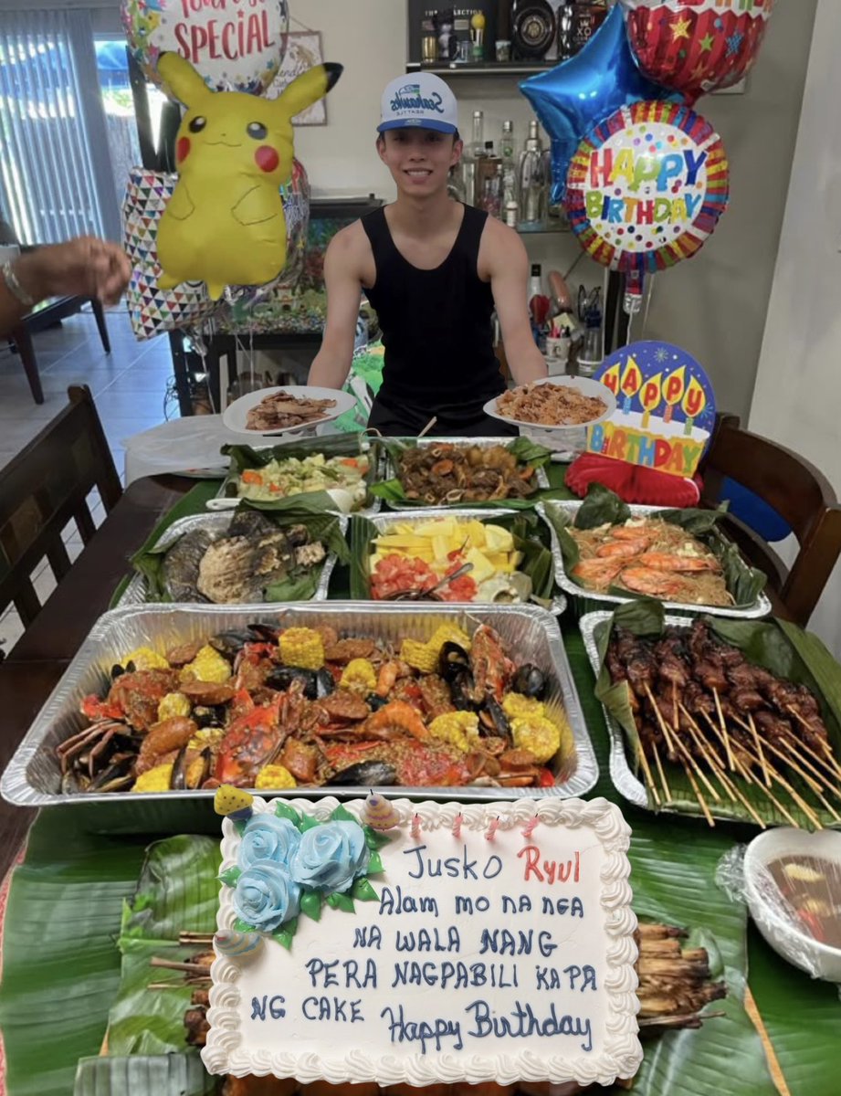 kimnaryulto's tweet photo. simpleng handaan para kay ssob ryul🎉 invited kayong lahat, may sharon pa

OUR RAPSTAR RYUL DAY
#태어난날부터_RYULSTYLE
#20thRyulStyle https://t.co/A5h4OdnkBE
