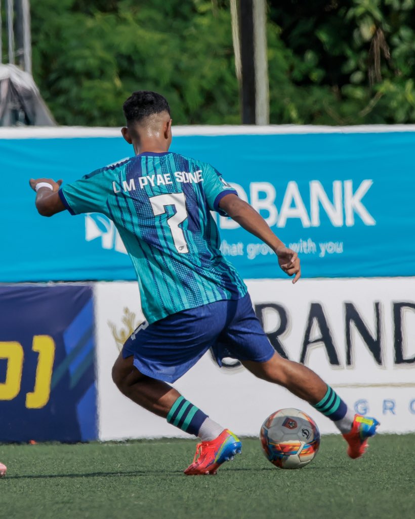 YangonUnitedFC's tweet photo. 𝐋𝐚 𝐌𝐢𝐧 𝐏𝐲𝐚𝐞 𝐒𝐨𝐧𝐞.🟢❗️
#YUFC #Yangon #ThisIsYangon #HomeOfYUFC #DreamBigPlayHard #MLeagueU20 #LaMinPyaeSone https://t.co/2oOtm2uEt3