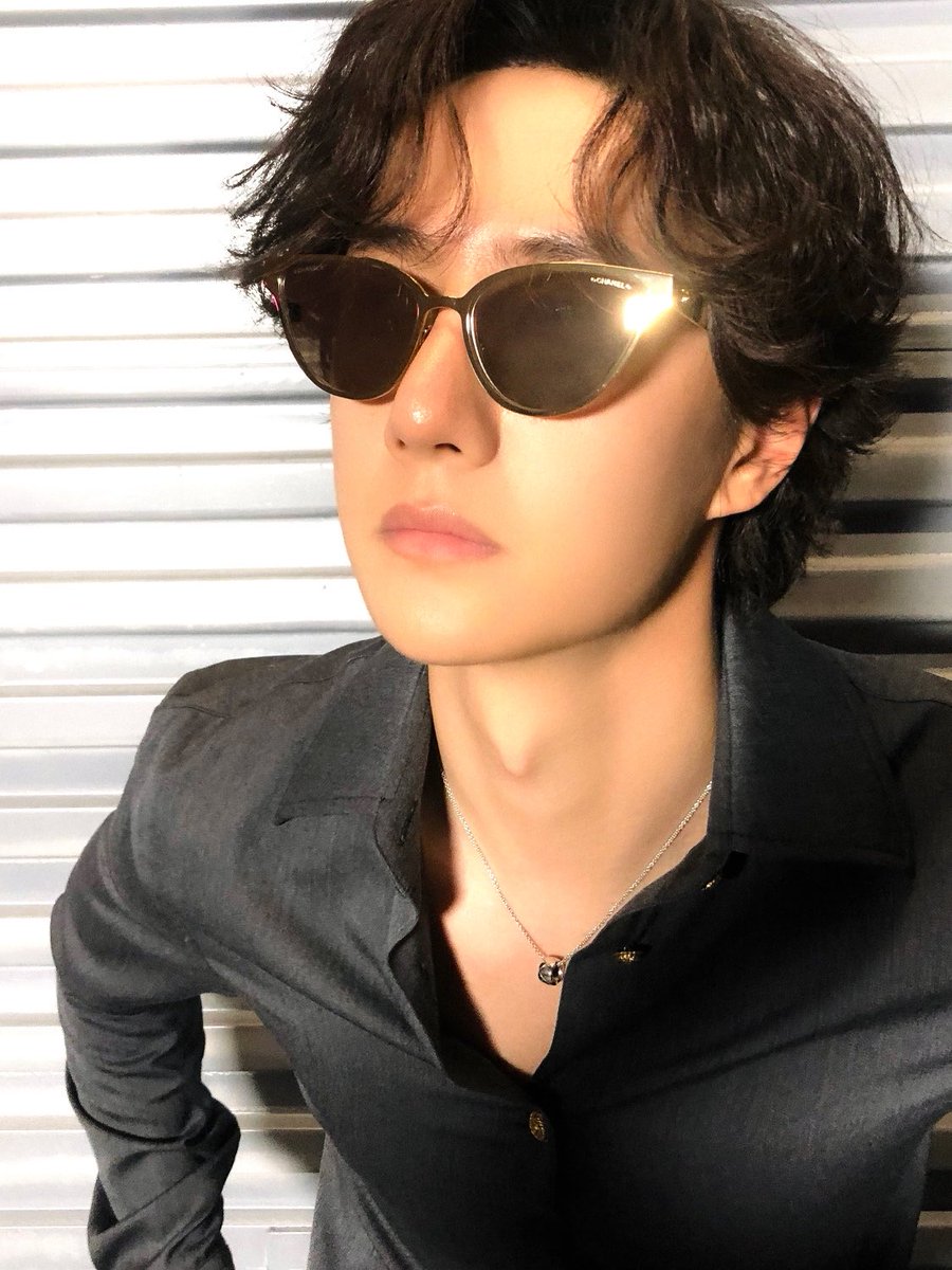 zaiinzam's tweet photo. “รอนานมั้ย”

“ไม่นานครับ”

“ ? ”

“ฮอตนะครับ”

“หึงหรอครับ”

“ป่าวครับ”

“พูดเพราะแปลกๆ”

“ปกตินะครับ”

“บี๋”

“เค้าหวง”

“ก็แค่นั้น”

“เค้าหวงครับ”

“ก็เลยเอาคืนเค้าหรอ”

“ ? ”

“กระดุมเม็ดแรก ติดไม่อยู่หรอครับ”

“หวงมั้ยครับ”

“ … ”

“หวงก็เดินมาติดให้เค้าเลยครับ” https://t.co/HbA9cGi4GK