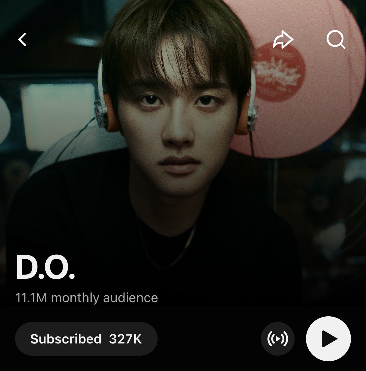 KYUNGSOO_VT's tweet photo. #DOHKYUNGSOO DOHKYUNGSOO currently has 11.1M monthly audience on YouTube Music. https://t.co/4w2u8mX5te