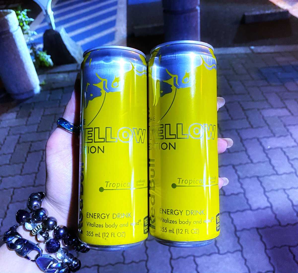 Landia_Dragon's tweet photo. 素晴らしい…!素晴らしいぞ!!フハハハハ!!最高の気分だ!!!!
#RedBull #レッドブル #YELLOWEDITION #Tropical #エナジードリンクライフ https://t.co/hNhKKMmzgA