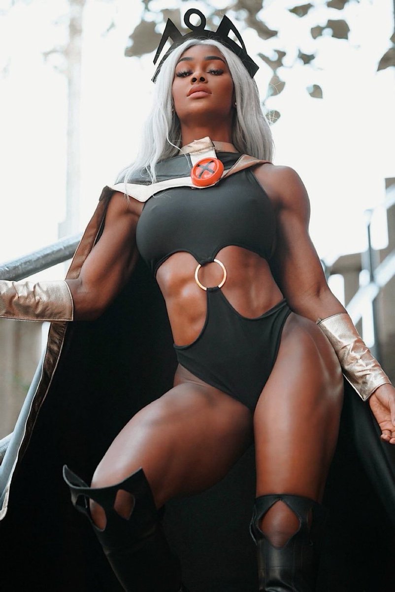 Lizzysimp67's tweet photo. climbing on and fucking mom so hard while she's still in cosplay licking the sweat off her toned muscles and roughly fucking her pussy going from dominating to being submissive as she flips me over and jerks me off to completion with her huge arms making me cum all over her chest https://t.co/D64pHcx8ys