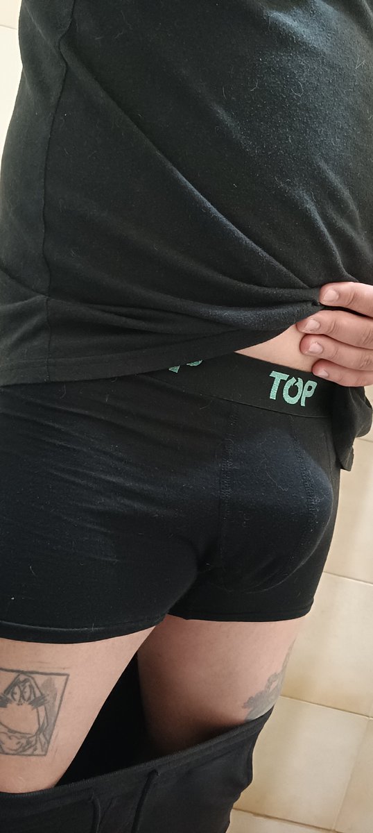 PokeBoy001's tweet photo. A veces me llega un poco la calentura y tengo que esconderme en el baño del trabajo uwu

El resto está en mi OF 👀
https://t.co/8FZz3CQBSJ https://t.co/naxUJ5z3BJ