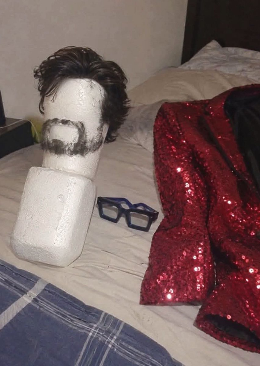 Robnilo's tweet photo. Ya listo mi disfraz de Halloween, si no luego todo son prisas. https://t.co/JMRpbtdbdI