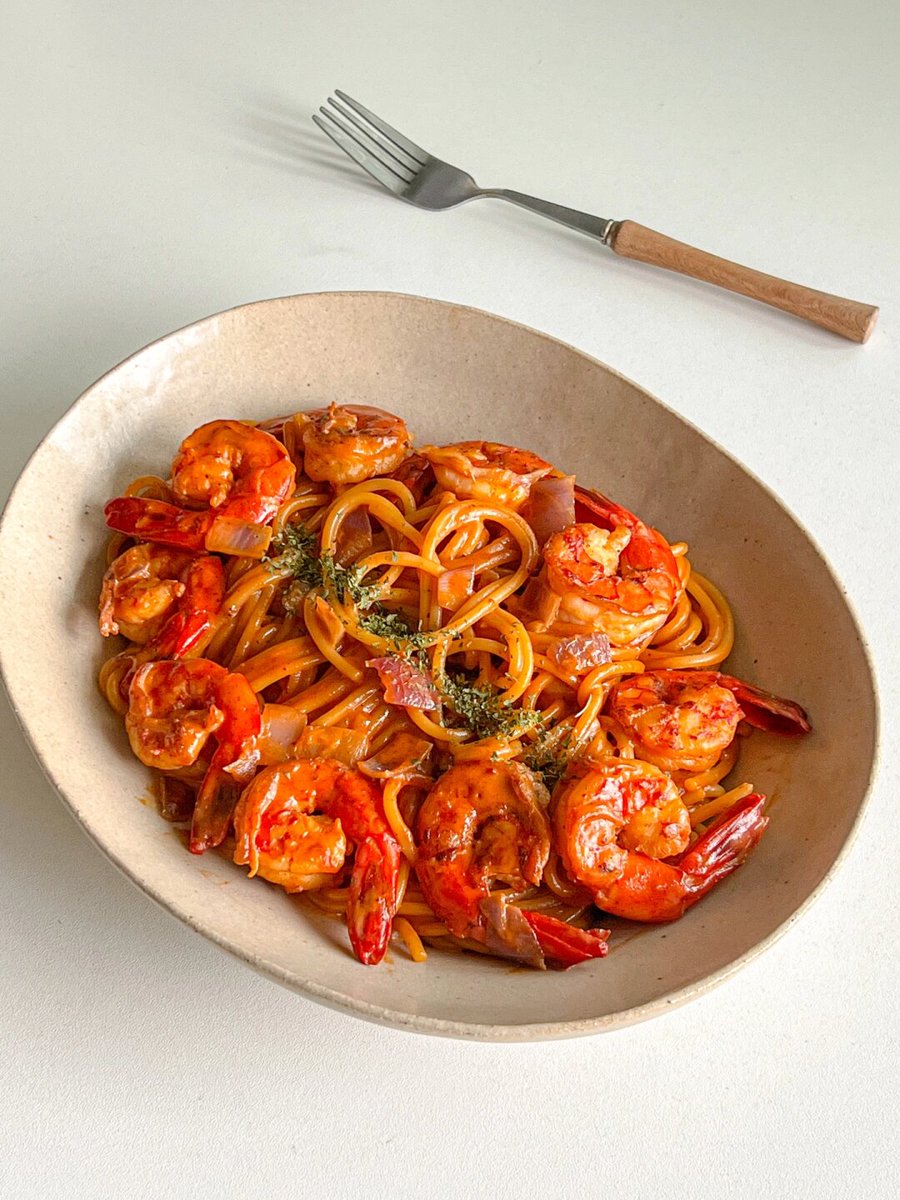 GarthAures's tweet photo. [Just whipped up garlic butter shrimp pasta in 15 mins—cheesy, savory, perfect for lazy weeknights! ]， https://t.co/hcUXeEHsPp