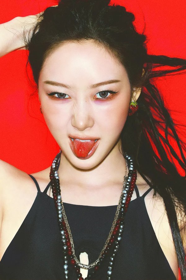 pearlytrivia's tweet photo. 🚨 according to dispatch, aespa member giselle’s close friend, jeon somi has distanced herself from her due to giselle’s obsession with gvns, p*dophilia, and serial k!llers. https://t.co/Yw3iKfhdua