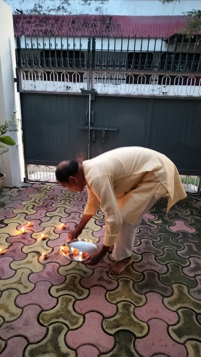 SunilJiBJP's tweet photo. विश्व के सर्वाधिक लोकप्रिय नेता, देश के सम्माननीय प्रधानमंत्री आदरणीय नरेंद्र मोदी जी के 76 में जन्मदिवस पर अपने आवास पर आशीर्वाद का दिया जलकर उनके उत्तम स्वास्थ्य एवं एवं दीर्घायु होने की कामना किया।
Narendra Modi 
#ashirvadka Diya 
#sevasankslapAbhiyan https://t.co/UMTWoJ391O
