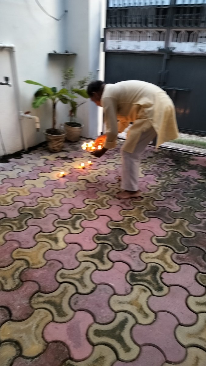 SunilJiBJP's tweet photo. विश्व के सर्वाधिक लोकप्रिय नेता, देश के सम्माननीय प्रधानमंत्री आदरणीय नरेंद्र मोदी जी के 76 में जन्मदिवस पर अपने आवास पर आशीर्वाद का दिया जलकर उनके उत्तम स्वास्थ्य एवं एवं दीर्घायु होने की कामना किया।
Narendra Modi 
#ashirvadka Diya 
#sevasankslapAbhiyan https://t.co/UMTWoJ391O
