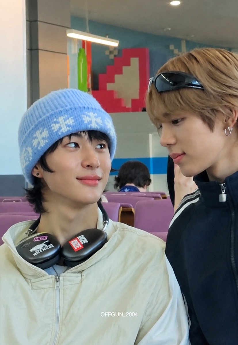 white_noise0321's tweet photo. 요랬는데,                                   요래됐슴당 https://t.co/lbgNpO0Tx8