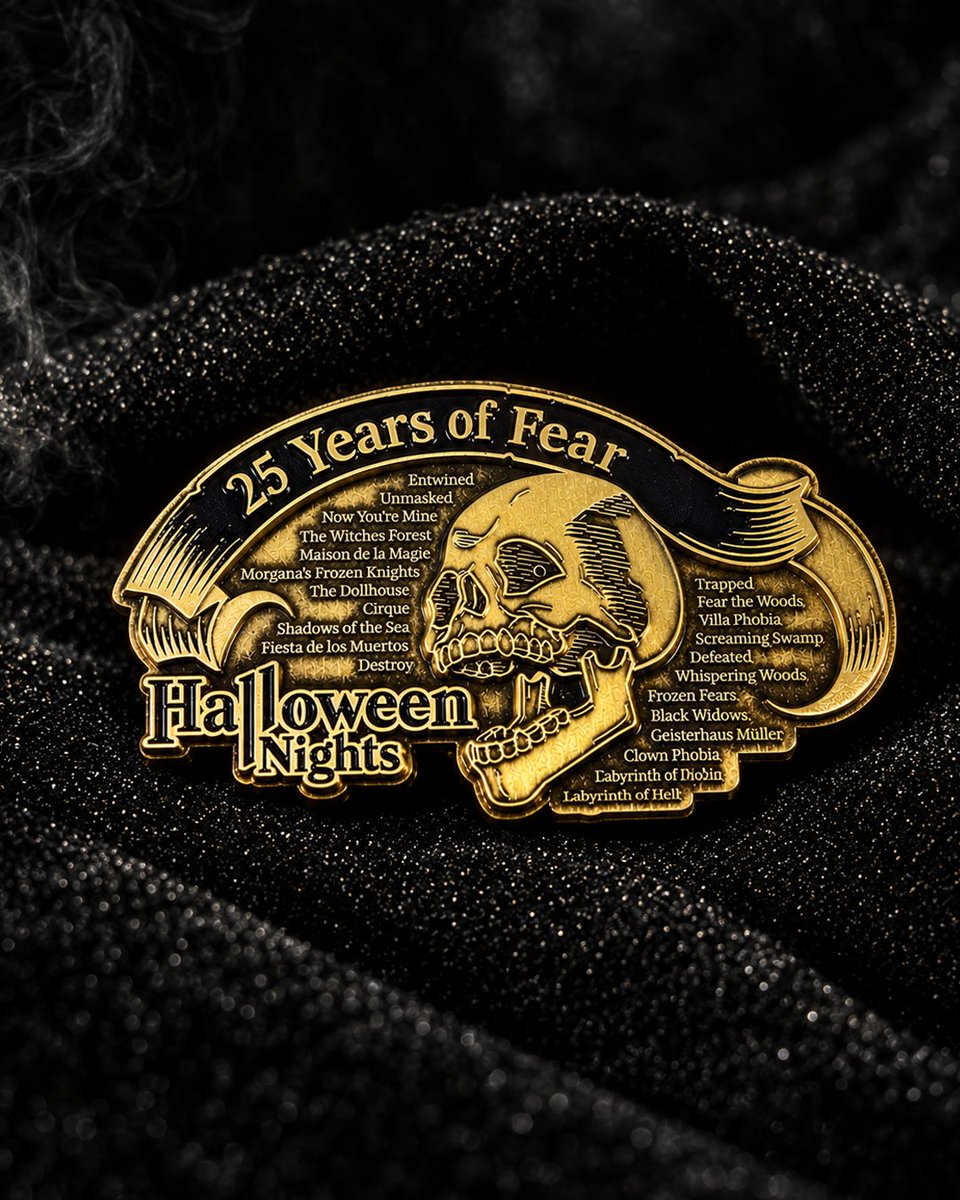 toverland's tweet photo. 25 Years of Fear! 🎉💀 Dat vieren we dit jaar in onze souvenirshops tijdens de #HalloweenNights.
➡️ Check alle nieuwe souvenirs; van pins tot sweaters en petjes: https://t.co/BY26akoBn7 #Toverland https://t.co/g8mq61RV2f