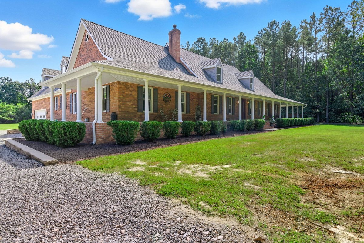 SusanGCompton's tweet photo. @Realtorsusanrva Looking for new owners, could it be you? https://t.co/zLVgreWNue