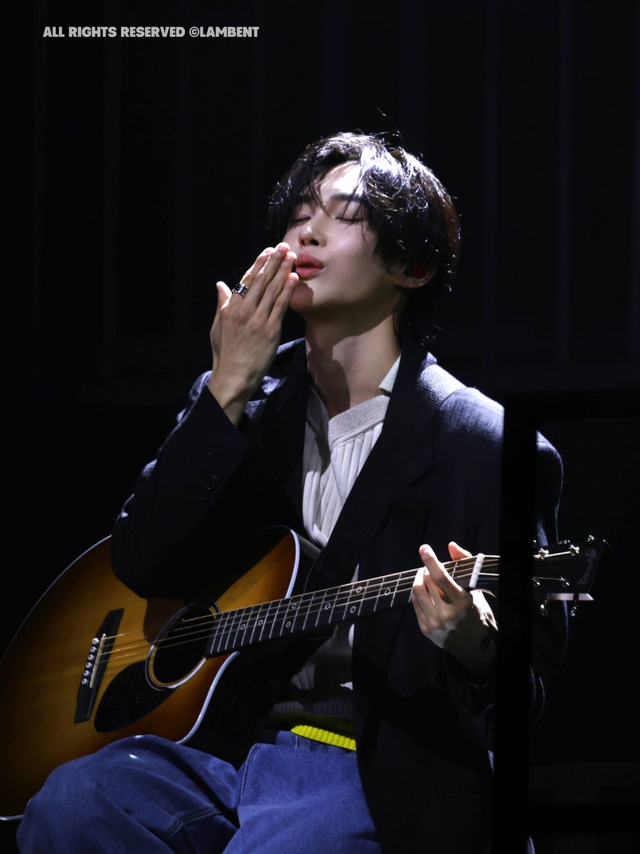 Lambent_32's tweet photo. 260912　팬미팅

기타리스트 삐니 

#라이즈 #RIIZE #원빈 #WONBIN https://t.co/G8CeTROZKa