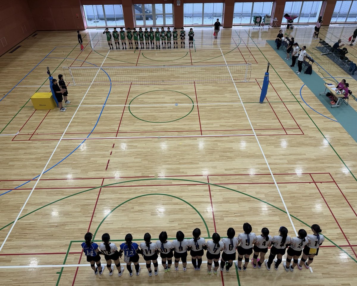 NT_VGC's tweet photo. 幹事校の豊山女子高校の先生方，リーグ中にも関わらず審判をしてくださった日大バレー部のみなさま，2日間応援に来てくださった父母会のみなさま，本当にありがとうございました。 https://t.co/903FvWEui0