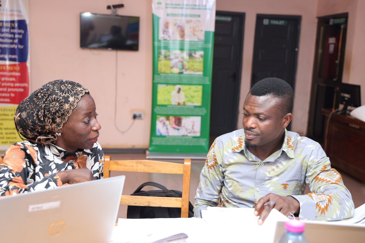 wacsi's tweet photo. WACSI and @STARGhana visited CALID in Tamale, Ghana, to reflect on its progress under CSSF. With stronger systems, CALID is advancing sustainability and supporting 145 women farmers through agricultural services and microcredit.

Supported by @ComicRelief and @FCDOGovUK. https://t.co/rohKcqcA87