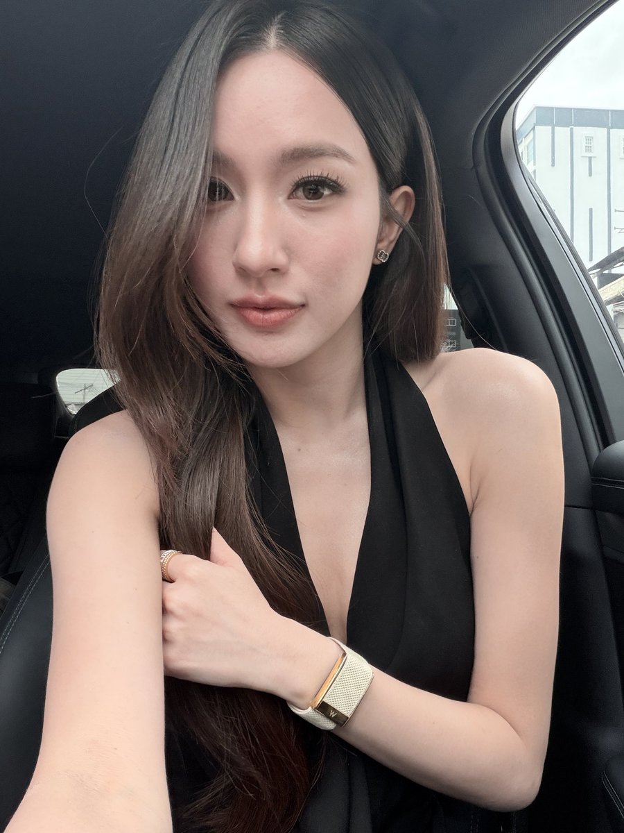 Enjoyyotdrr's tweet photo. ลุคนี้ให้กี่คะแนนดีค้าบ 😝🥹
#enjoyyotdr https://t.co/TQpcru4LV5