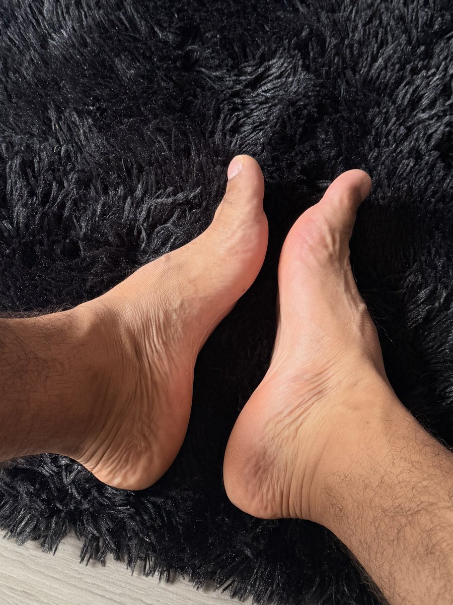 chemo2190's tweet photo. Acaso solo yo veo mis pies 🦶🏼 tan bonitos ? https://t.co/VhkRgjRBIj