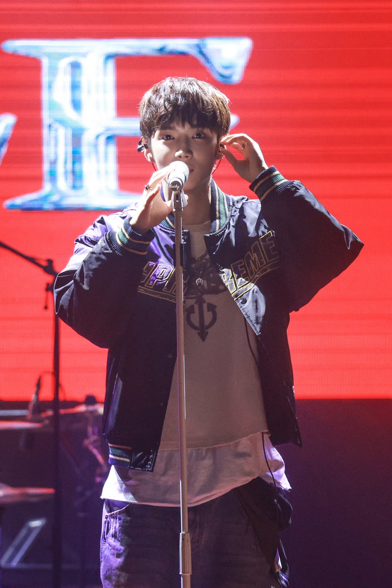 iwox8r's tweet photo. 260917 숭의여대 목멱축제
🎵

#하유준 #HAYOOJOON #AxMxP #에이엠피 https://t.co/dqXt0hYRa1