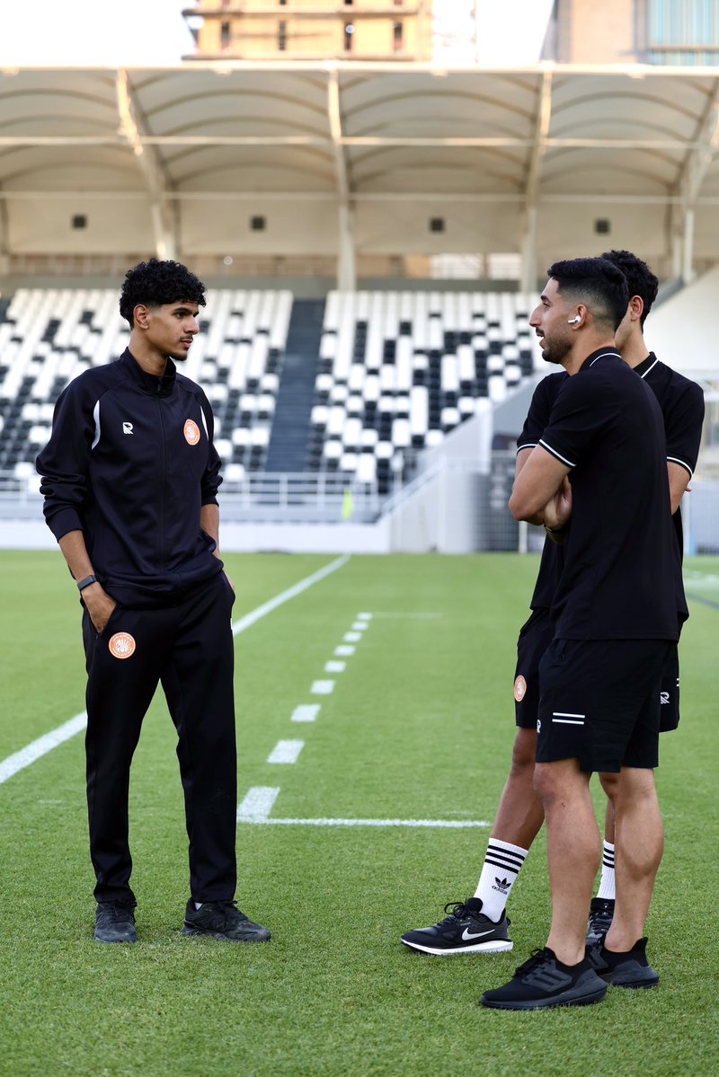 alsharq82's tweet photo. وصل الشرق أرض الملعب🏟️ #نادي_الشرق_بالدلم 🟠⚪️ https://t.co/YFzJKTsNhJ