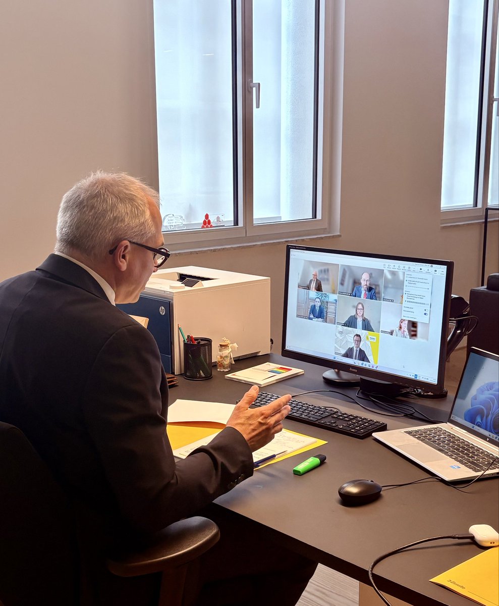 MDiependaele's tweet photo. Fijne digitale kennismaking met de nieuwe Britse minister voor Handel @AnasSarwar. 🇬🇧
Vlaanderen en het Verenigd Koninkrijk hebben sterke economische banden en veel gedeelde belangen. We spraken onder meer over onze handel en industrie, en Europese dossiers zoals de Industrial Accelerator Act.
Een goede start voor meer toekomstige samenwerking.