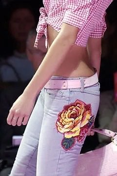 thepinkernet's tweet photo. d&amp;g spring summer ready to wear (2004) https://t.co/uin7zF9RHK